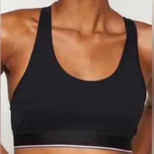 #480 FOURLAPS Circuit Sports Bra- primary color Black