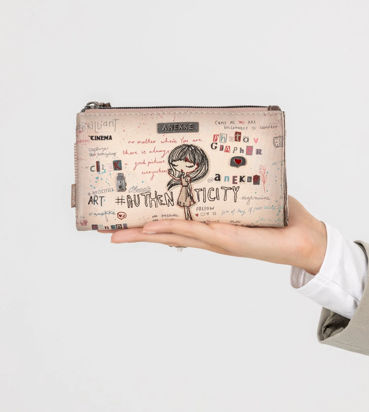 Authenticity medium size wallet