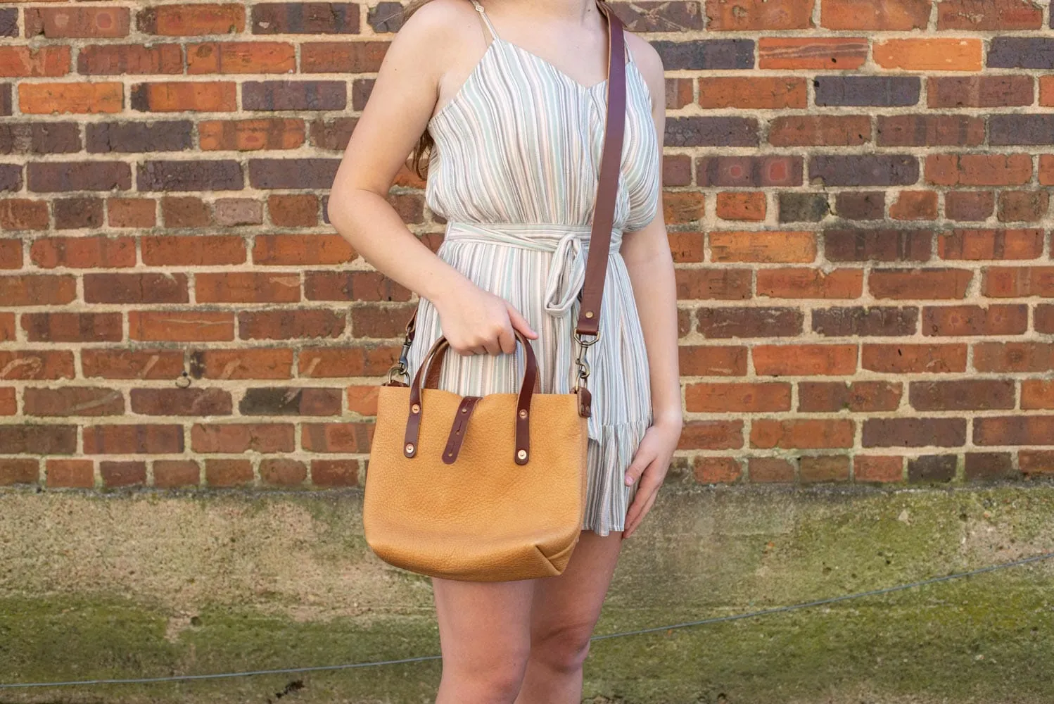 AVERY LEATHER TOTE BAG - MINI CROSSBODY - TAN