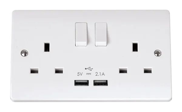 Click Curva CCA780 White Moulded 13A 2 Gang Switched Socket With 2 X USB Outlets (Total Output 2.1A)