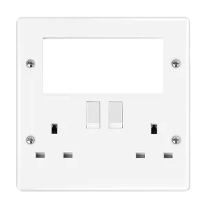 Click Mode CMA604 White Moulded 2 Gang 3 Pin Safety Shutter Switched Socket with Quad New Media Apertures