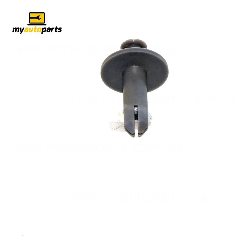 Clip Genuine suits Mazda
