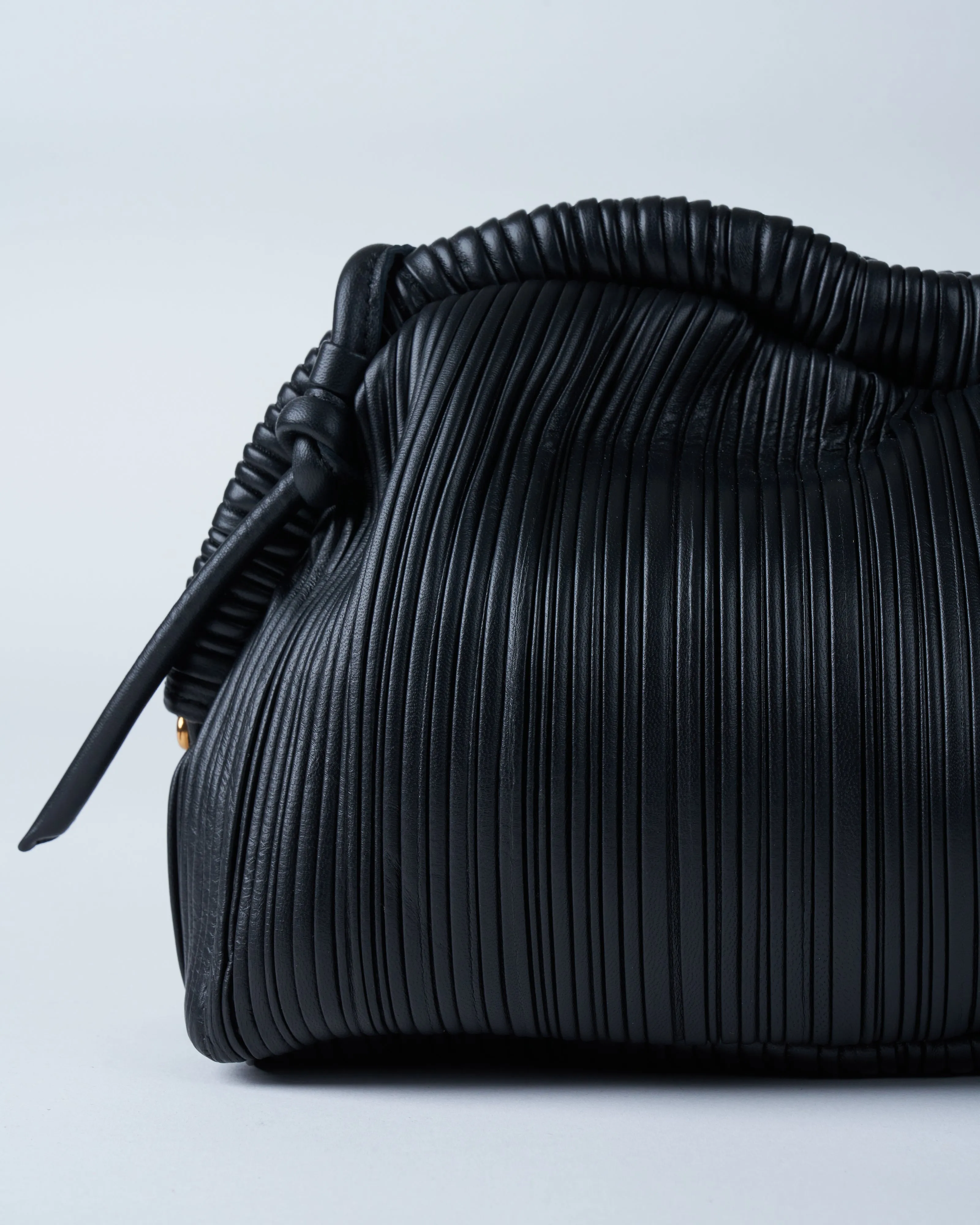 cloud clutch - black