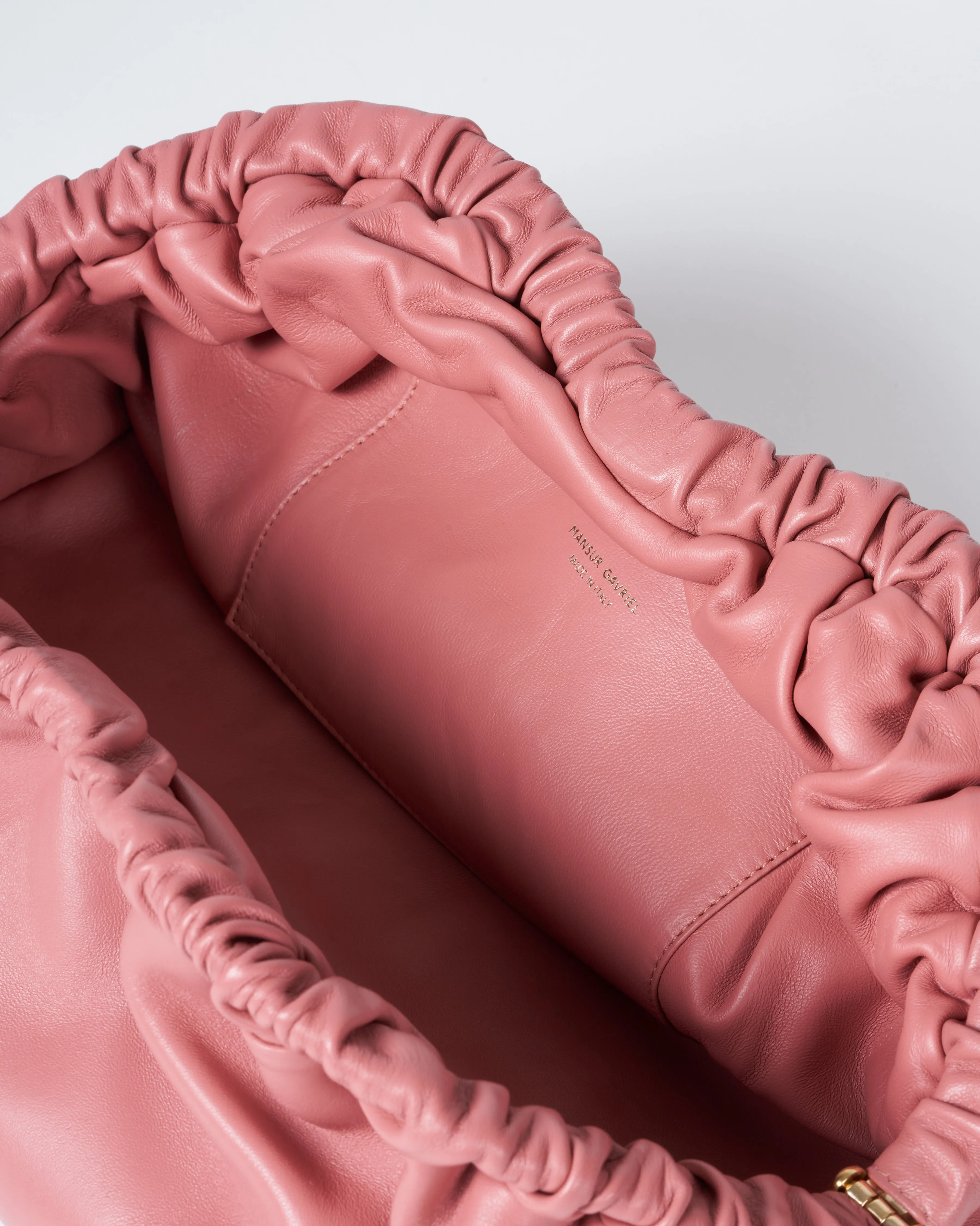 cloud clutch - blush