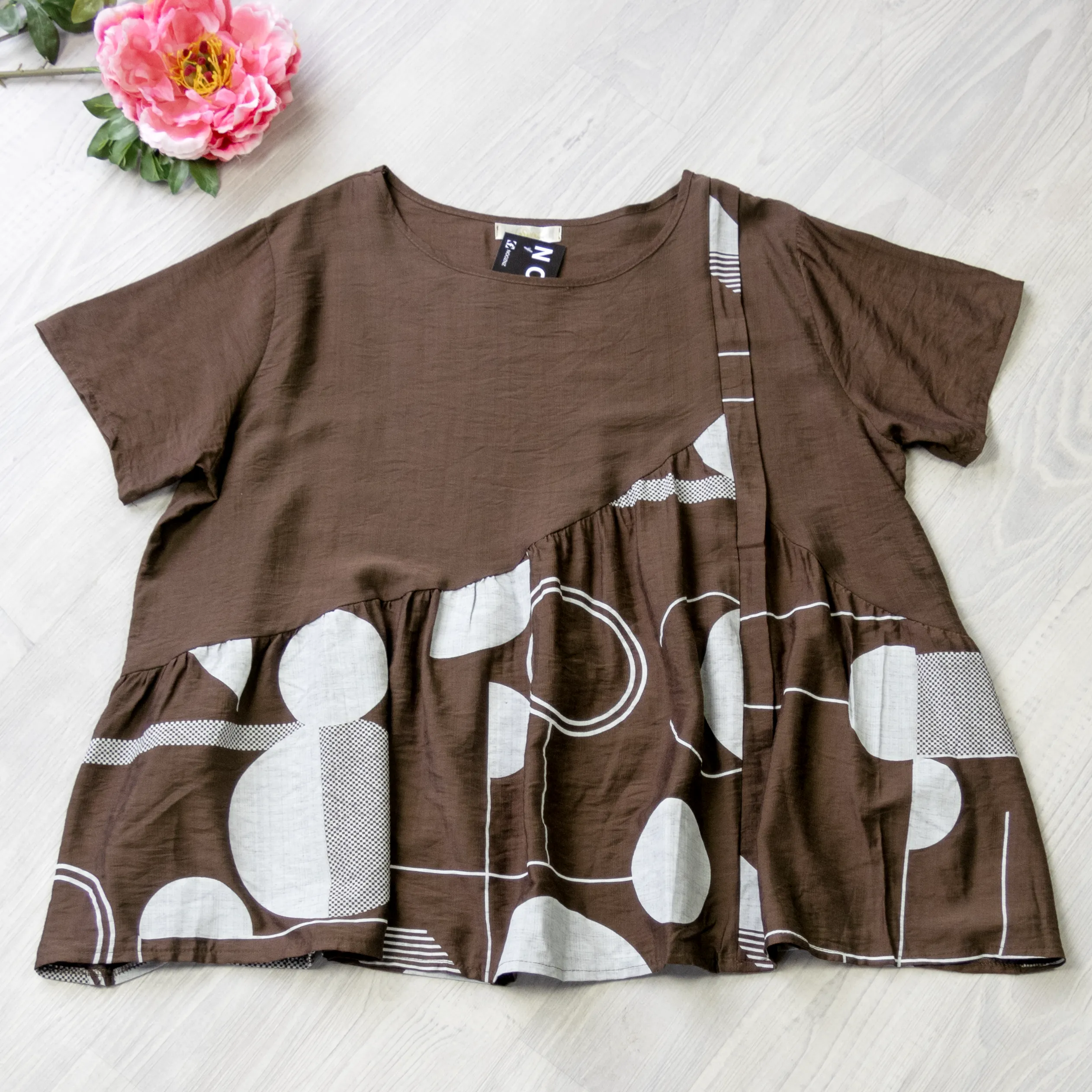 Cocoa - Geo Frill Tee
