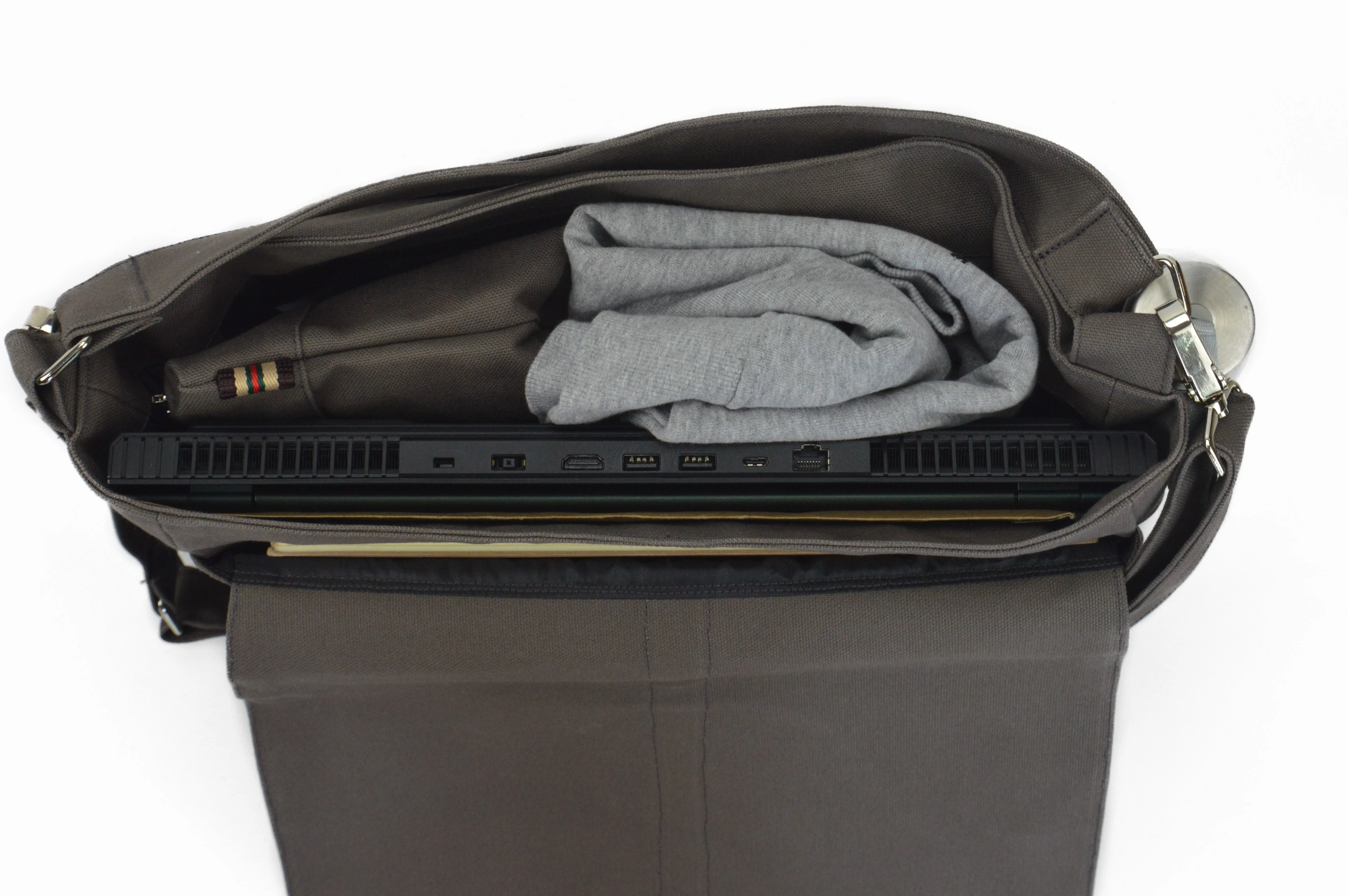 Daniel 18 Gray | Messenger Bag