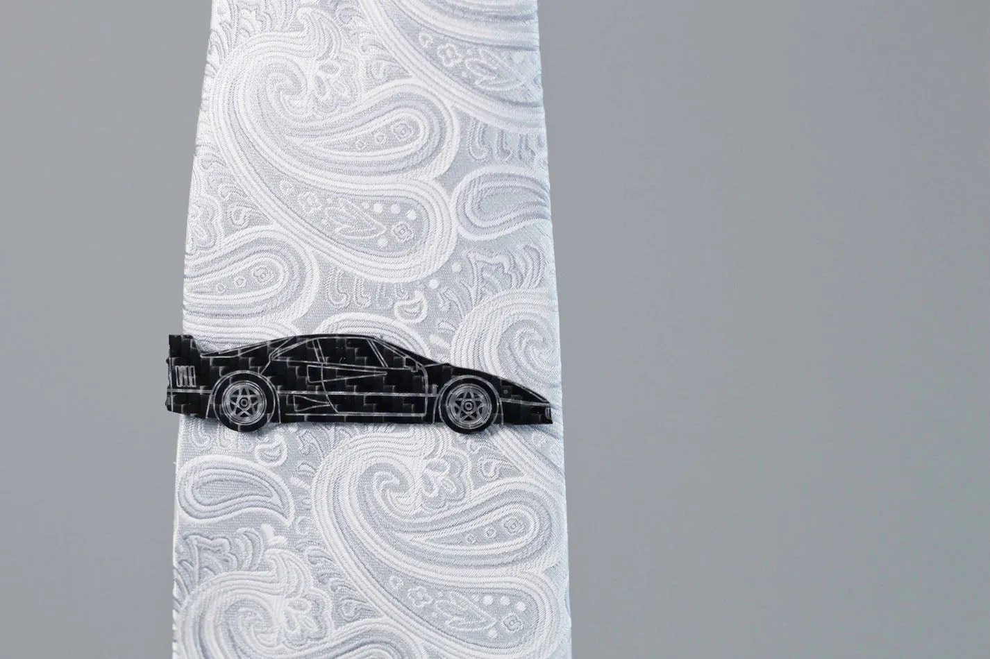 F40 - Carbon fiber tie clip