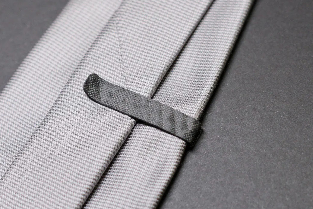 F40 - Carbon fiber tie clip