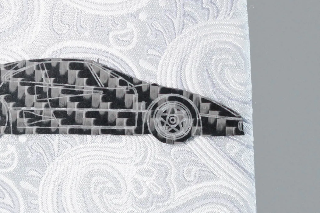 F40 - Carbon fiber tie clip
