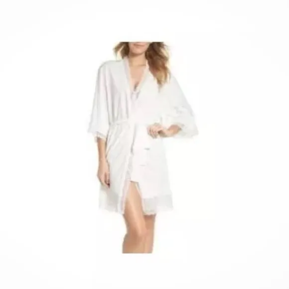 Flora Nikrooz Edie Daisy Crochet Lace Trim Short Robe Kimono Sleeve Tie Waist M