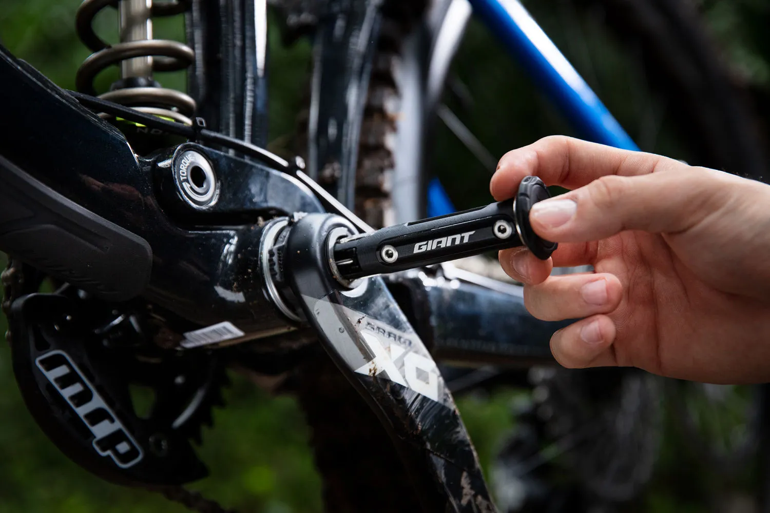 Giant Clutch Crank Core Storage