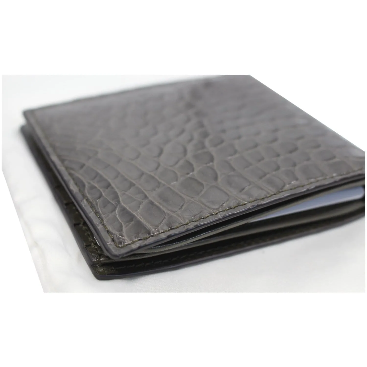 GUCCI Bi-Fold Crocodile Leather Wallet Black 365482 - 25% OFF