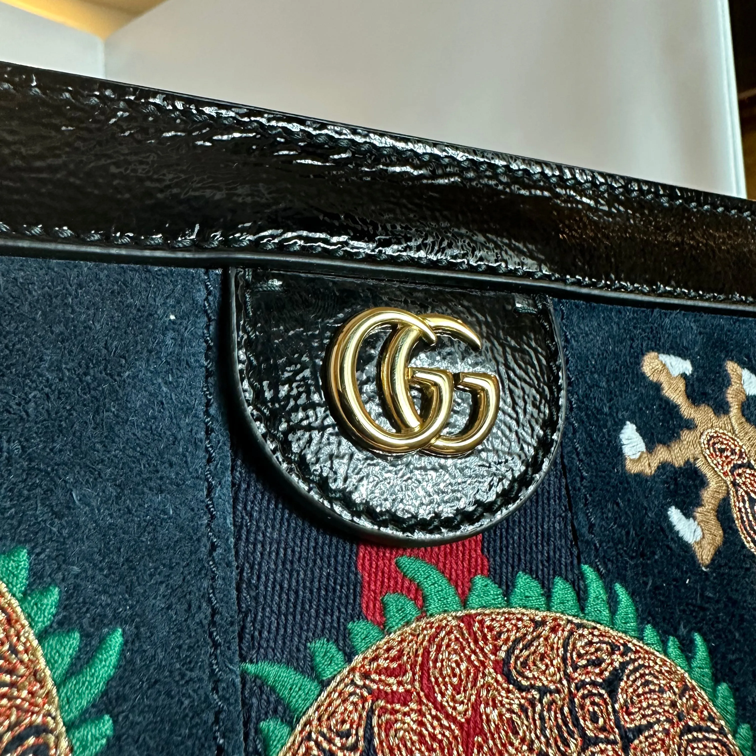 Gucci Ophidia Embroidered Medium Shoulder Bag