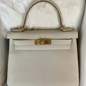 Hermès Kelly 28 Craie Togo Gold Hardware GHW