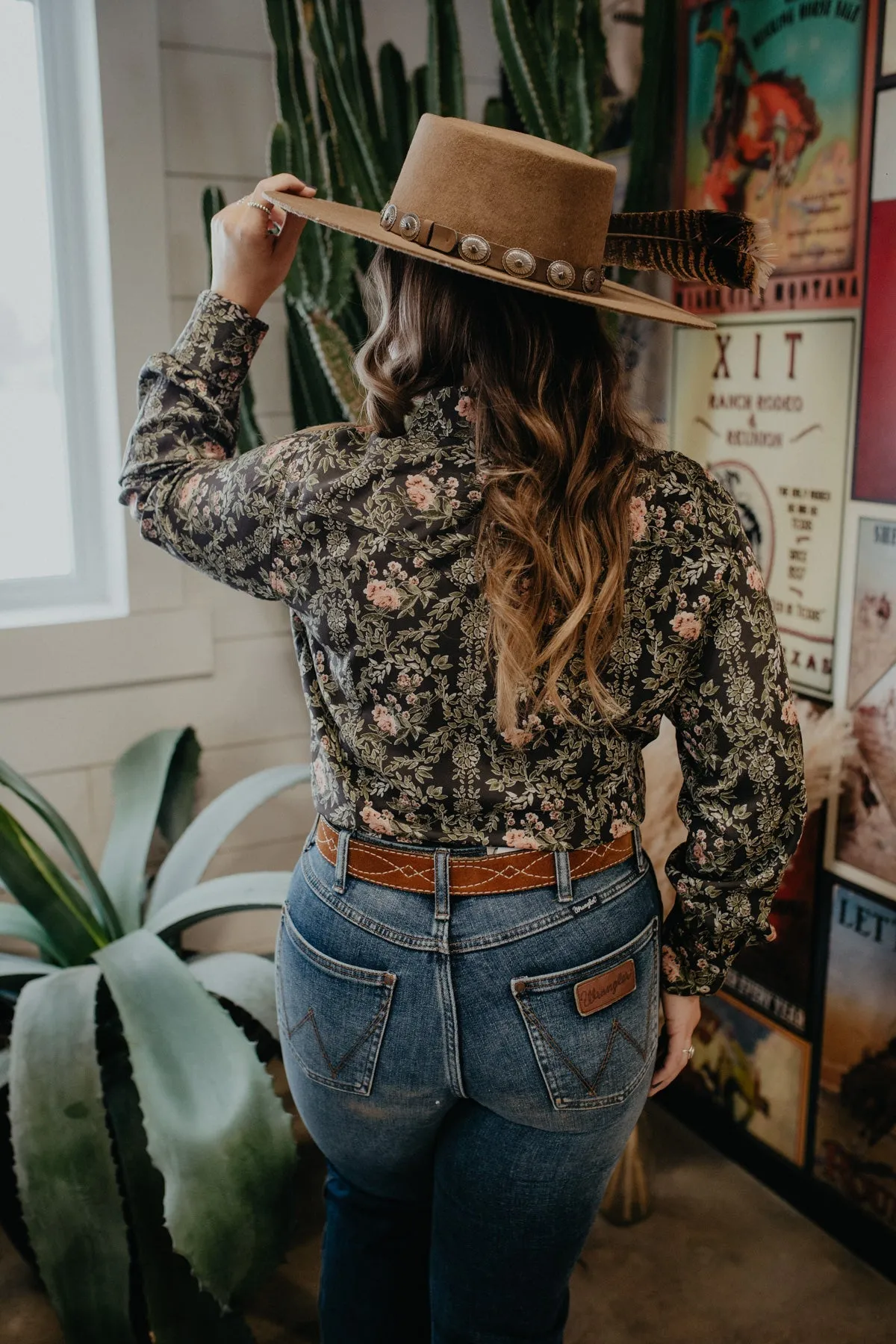 'Jocelyn' Women's Wrangler Retro Black Floral Snap (S-XXL)