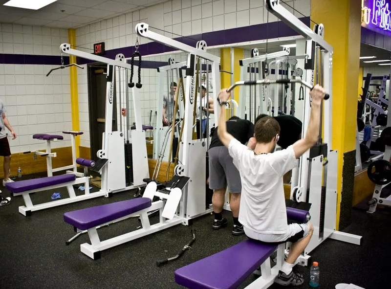 LEGEND FITNESS LAT PULLDOWN - LOW ROW COMBO - 945