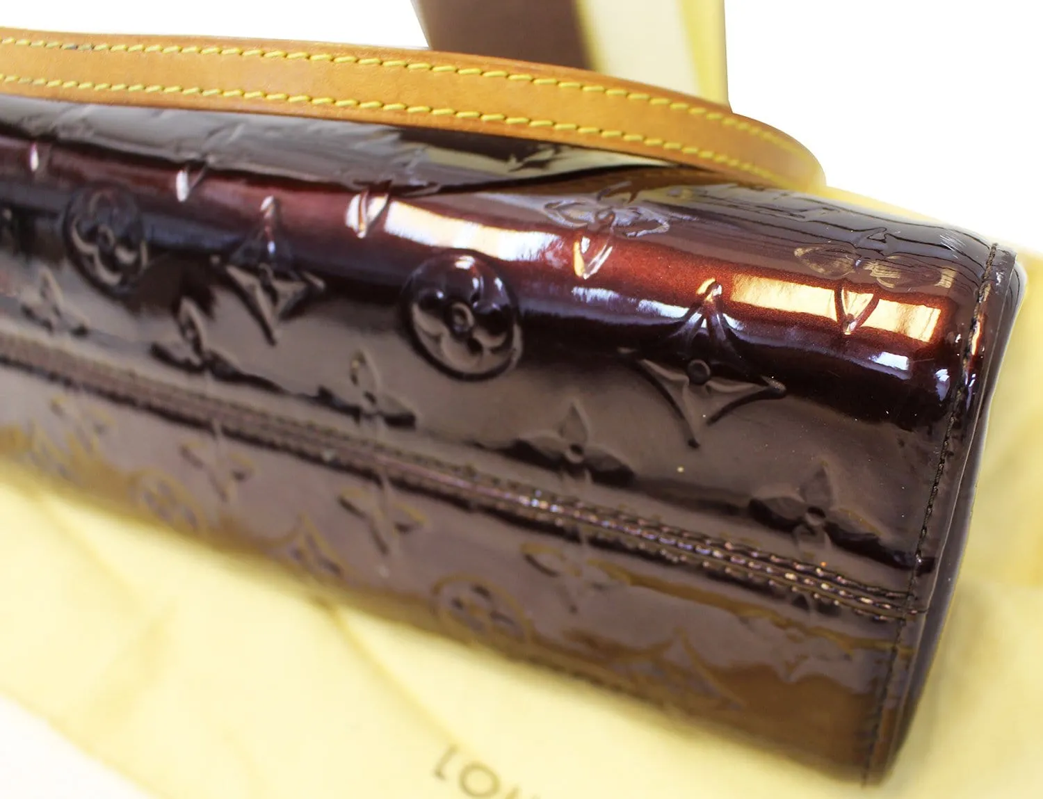 LOUIS VUITTON Amarante Vernis Roxbury Drive Bag