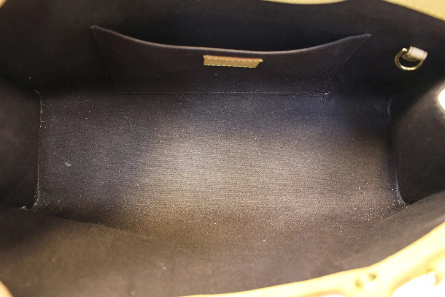 LOUIS VUITTON Amarante Vernis Roxbury Drive Bag