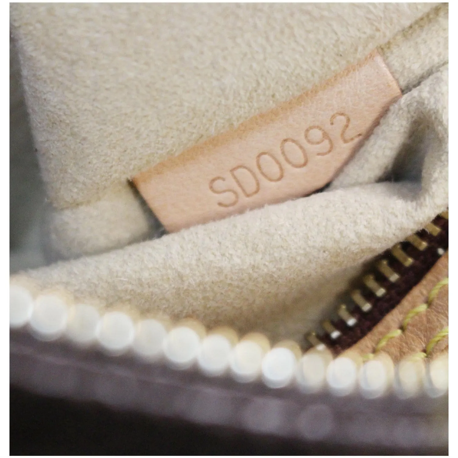 LOUIS VUITTON Looping MM Monogram Canvas Shoulder Bag Brown