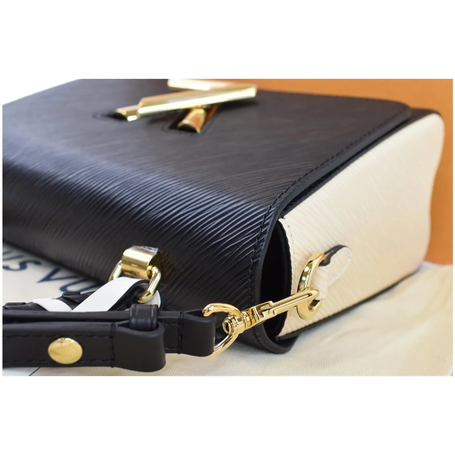 LOUIS VUITTON LV Crafty Twist MM Grained Epi Shoulder Bag Black
