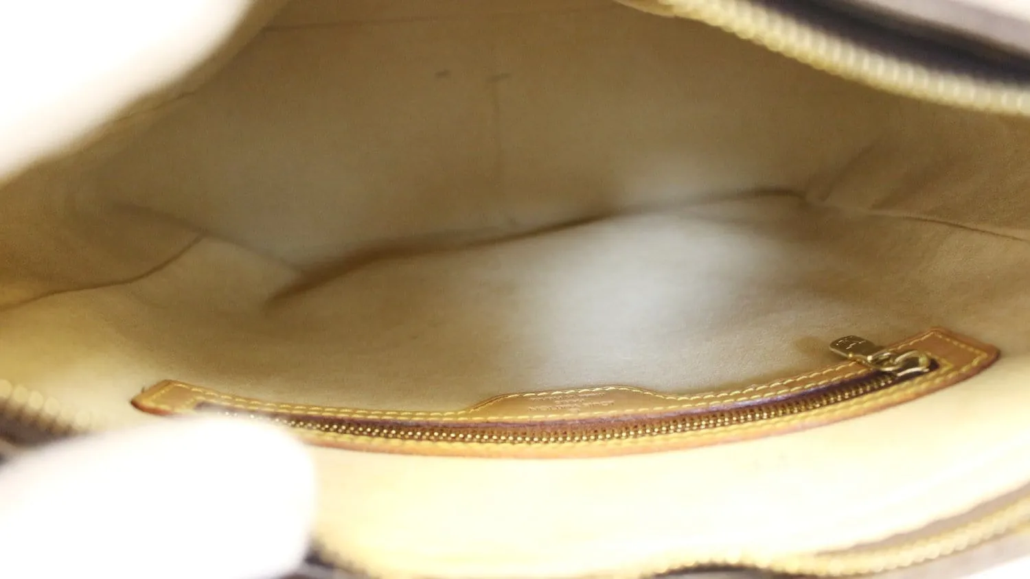 LOUIS VUITTON Monogram Canvas Looping GM Brown Shoulder Bag