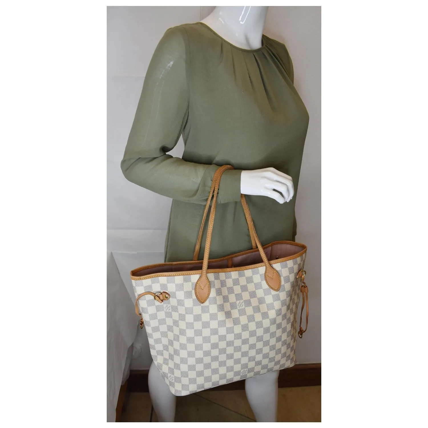 LOUIS VUITTON Neverfull MM Damier Azur Tote Shoulder Bag White