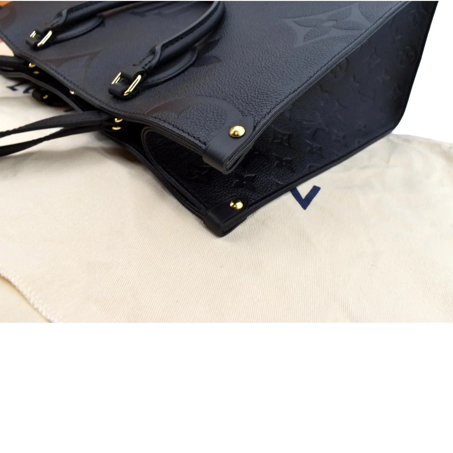 LOUIS VUITTON Onthego MM Monogram Empreinte Leather Shoulder Bag Black