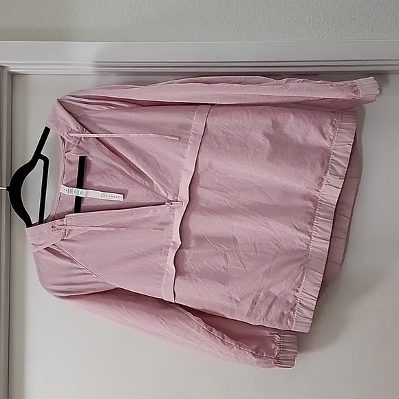 Lululemon Pack Light 1/2 Zip Pullover in Petals