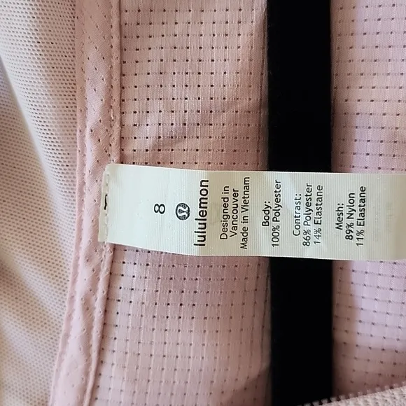 Lululemon Pack Light 1/2 Zip Pullover in Petals