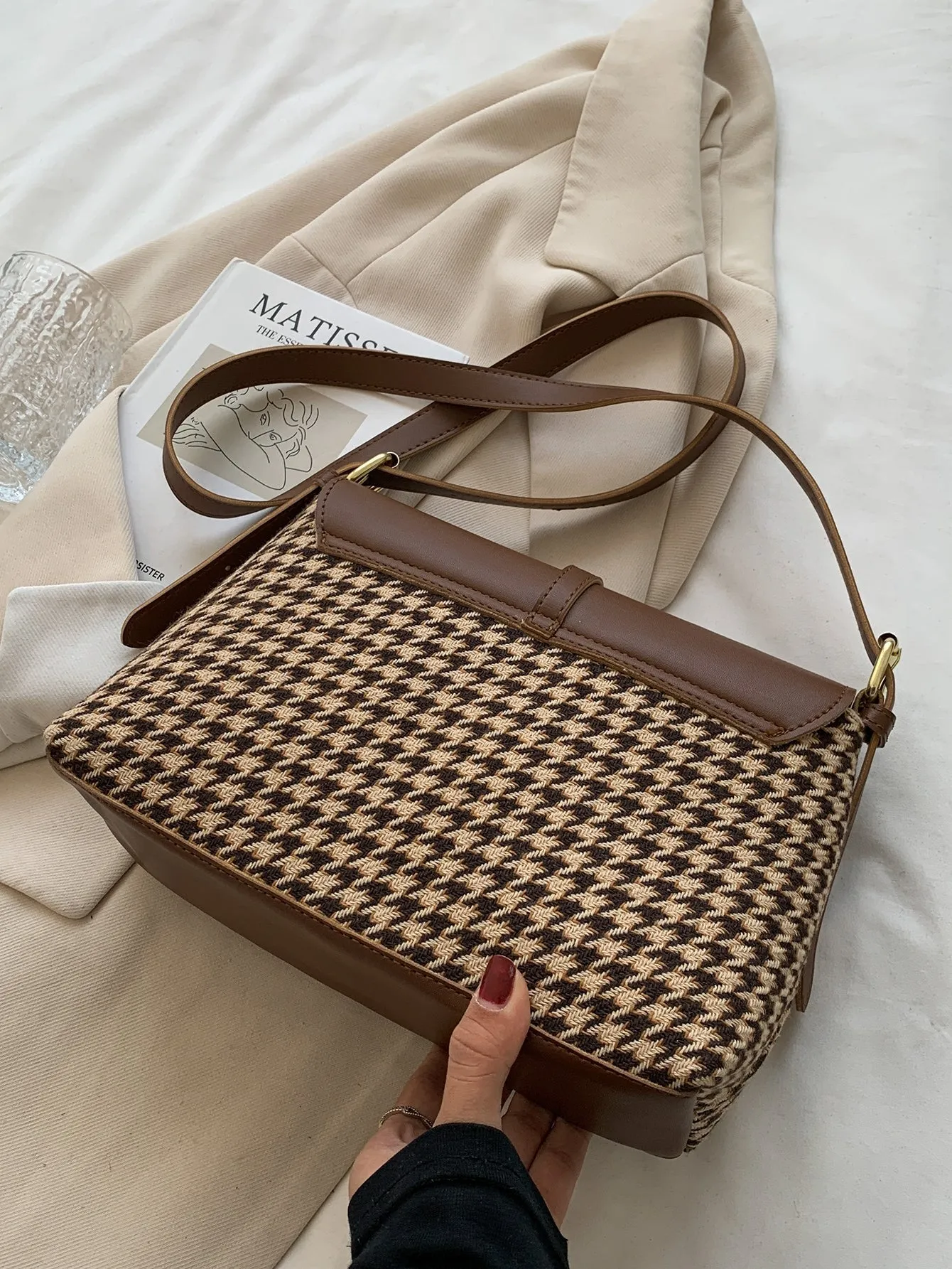 Metal Decor Houndstooth Pattern Square Bag