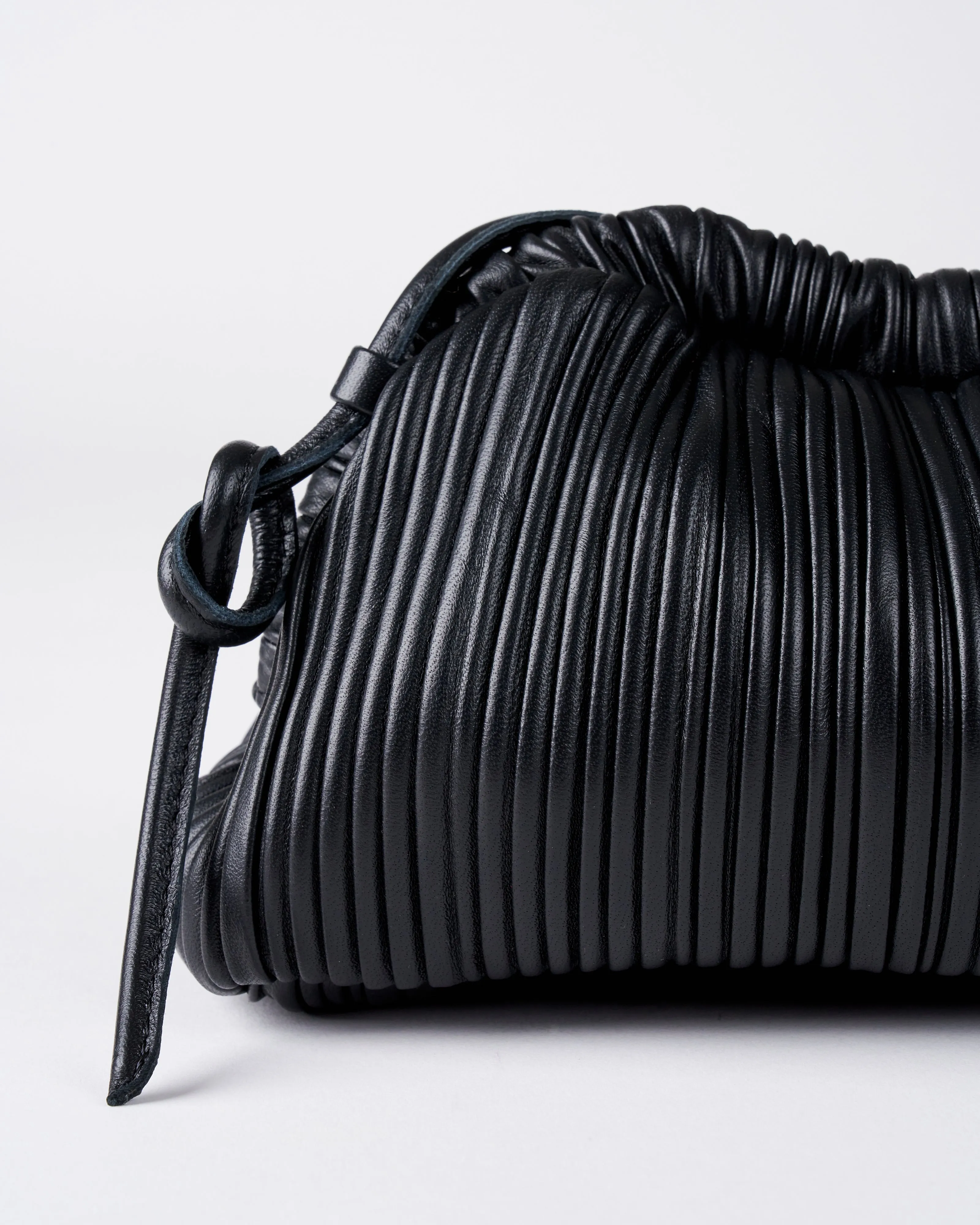 mini cloud clutch - black