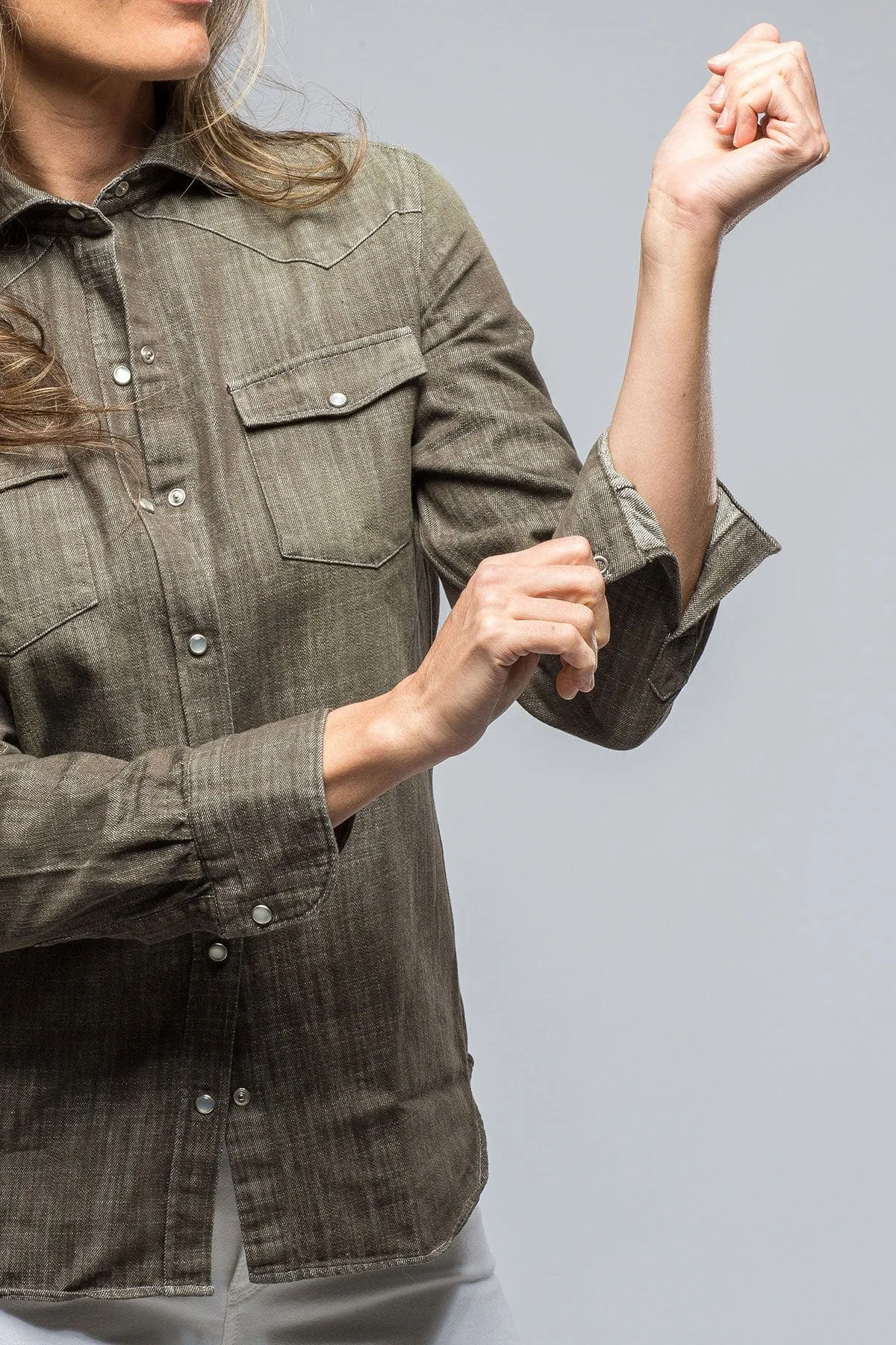 Misty Sand Washed Jean Shirt In Military