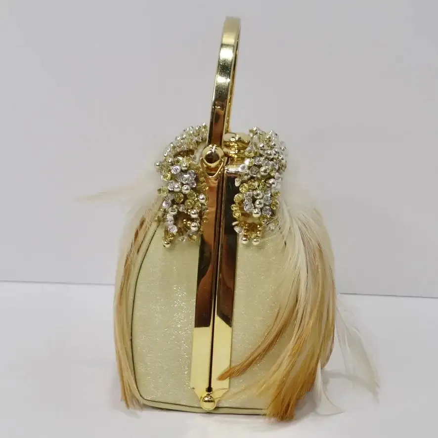 Moo Moo Charelston Feather Novelty Minaudiere