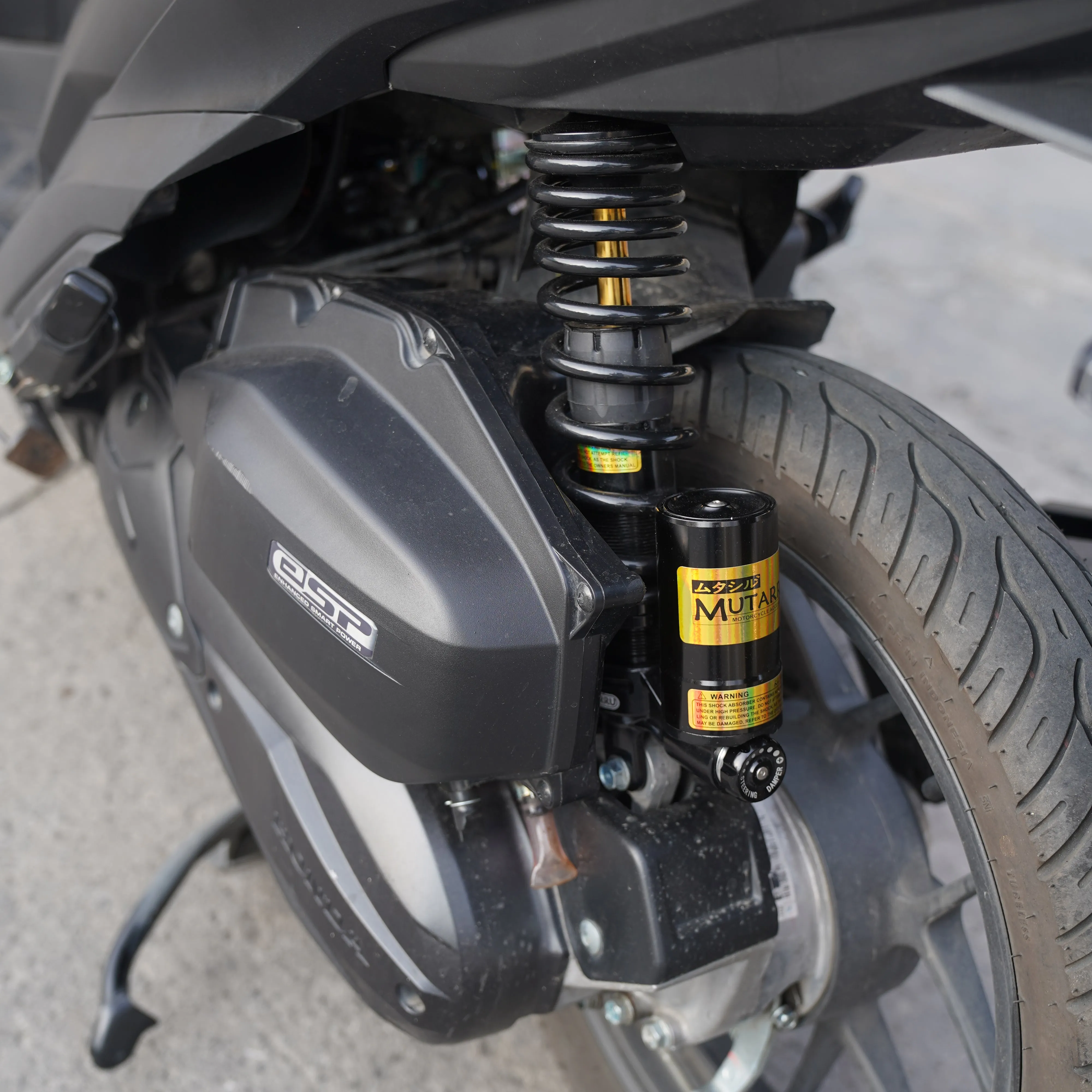 MUTARRU INVERTED SHOCK WITH TANK 330MM FOR CLICK (BLACK)