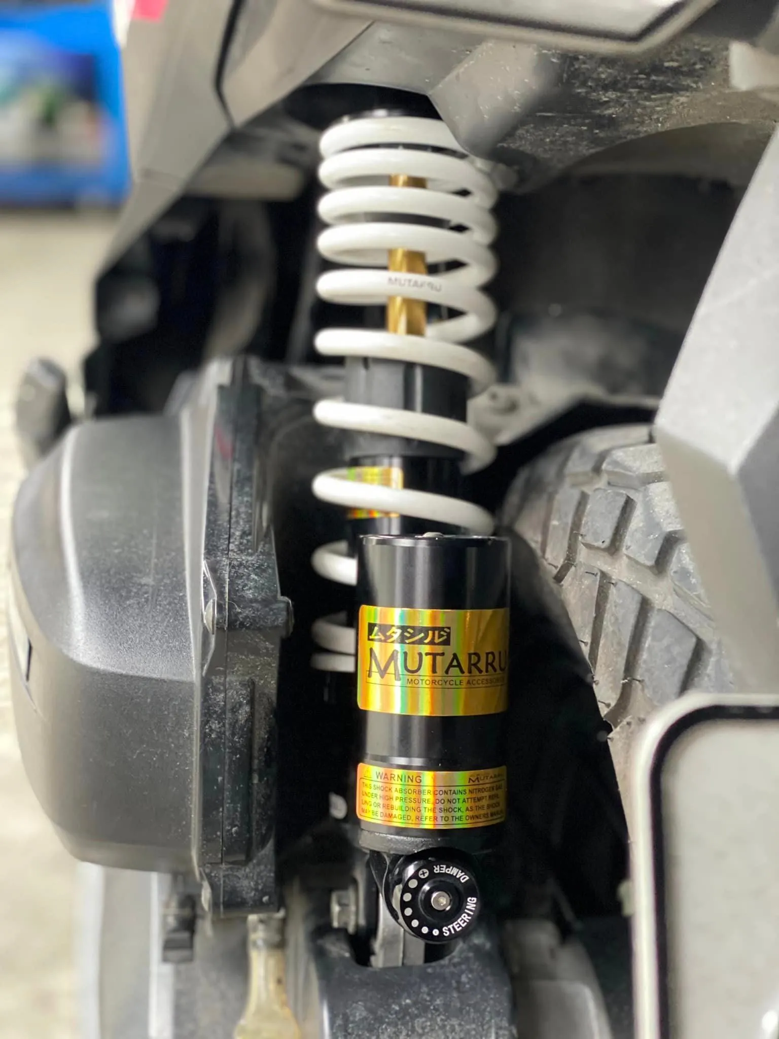 MUTARRU INVERTED SHOCK WITH TANK 330MM FOR CLICK (WHITE)