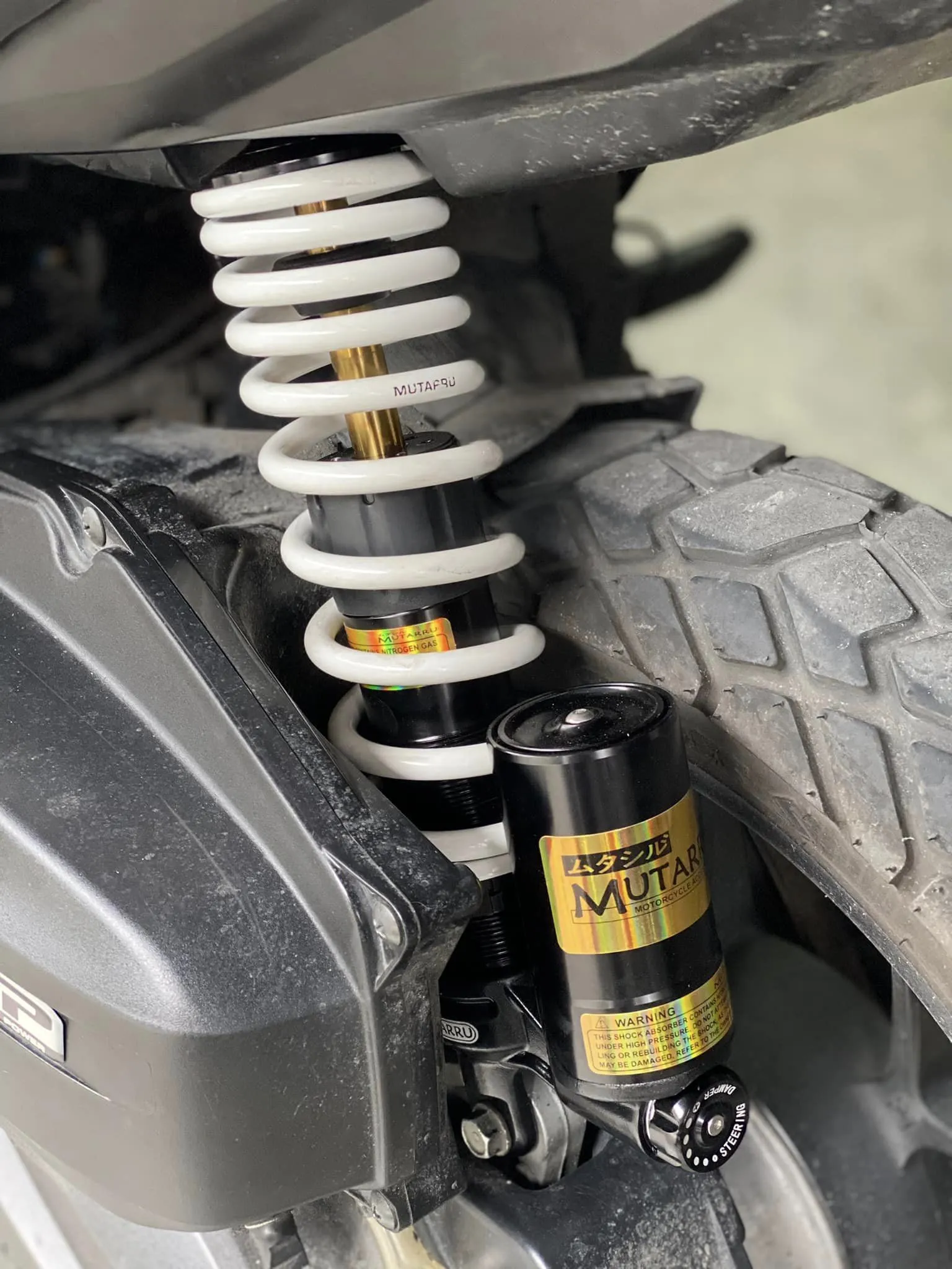 MUTARRU INVERTED SHOCK WITH TANK 330MM FOR CLICK (WHITE)