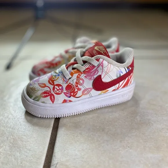 Nike Force 1 18 BT White Gym Red CU2986-961 Toddler size 6c