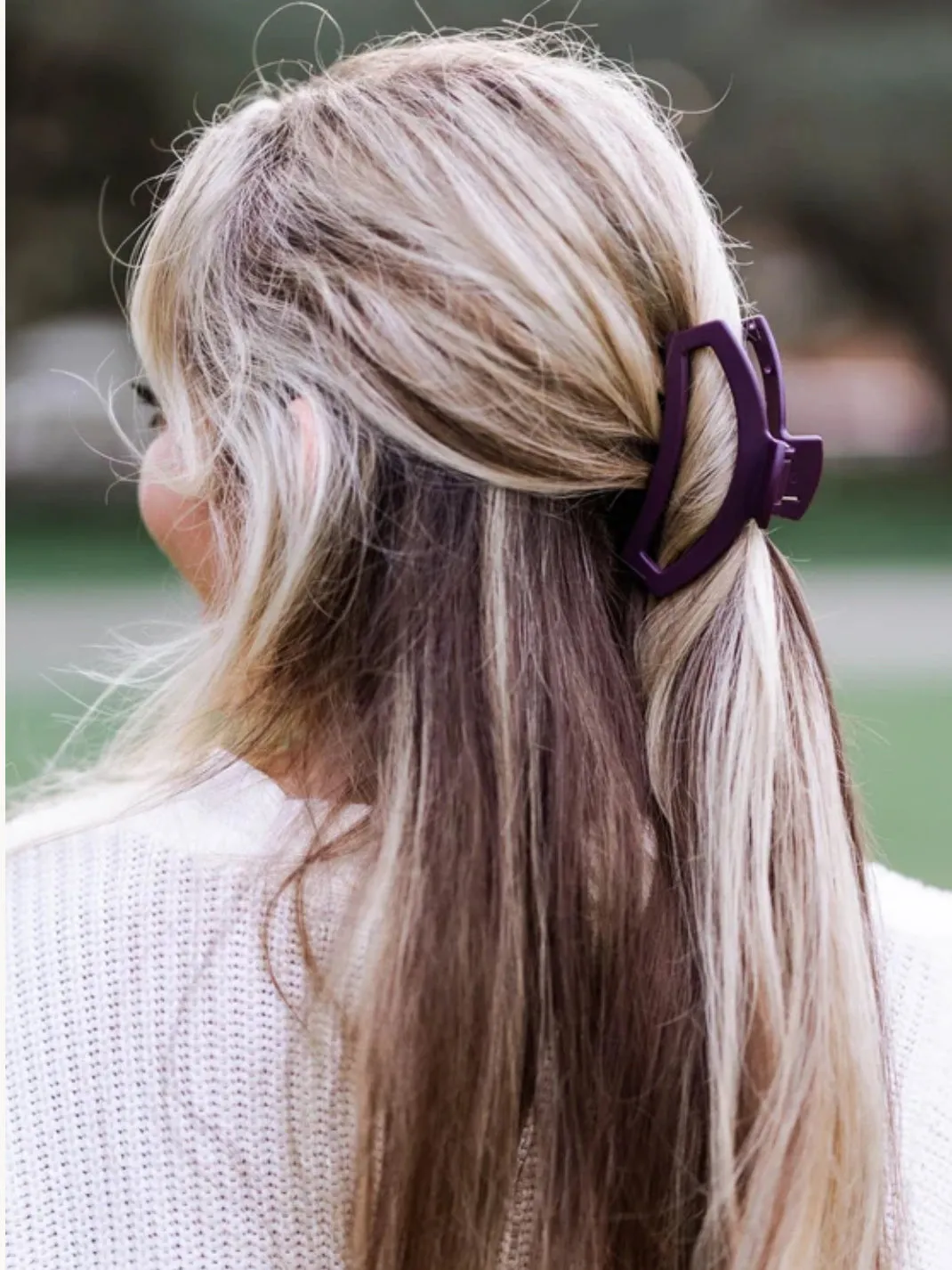 Open Burgundy Bliss Medium Hair Clip
