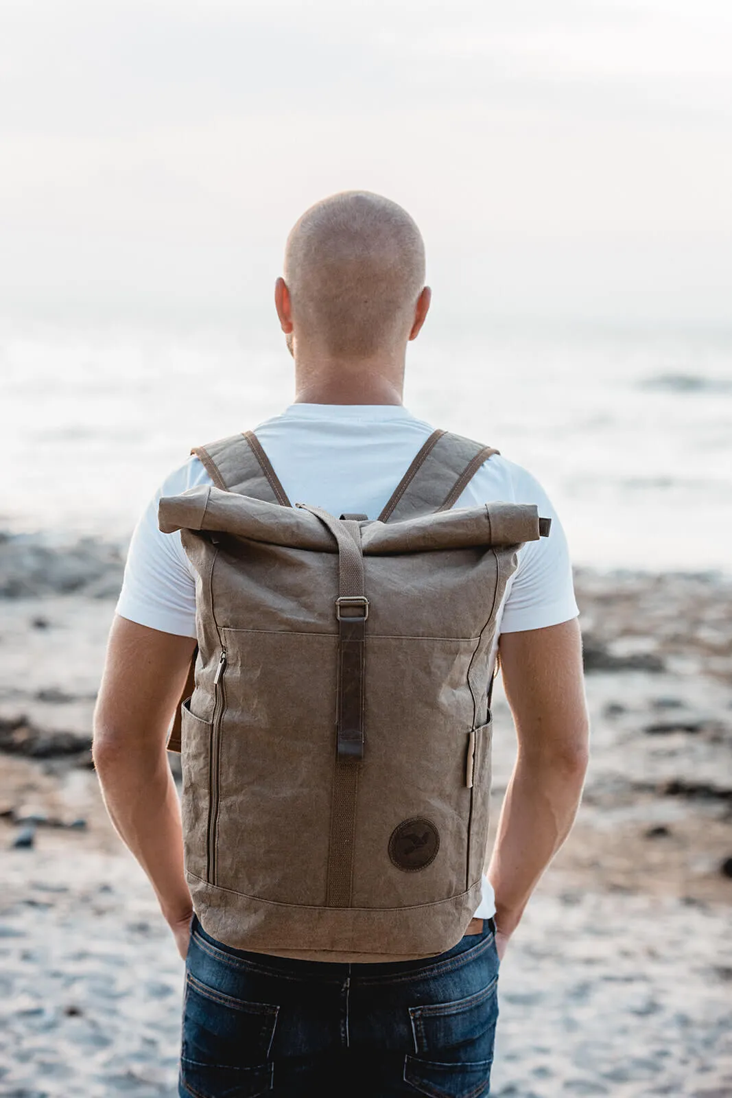 PAPERO Rucksack YETI 28 L aus waschbarem Kraft Papier leicht, reißfest und wasserfest nachhaltig