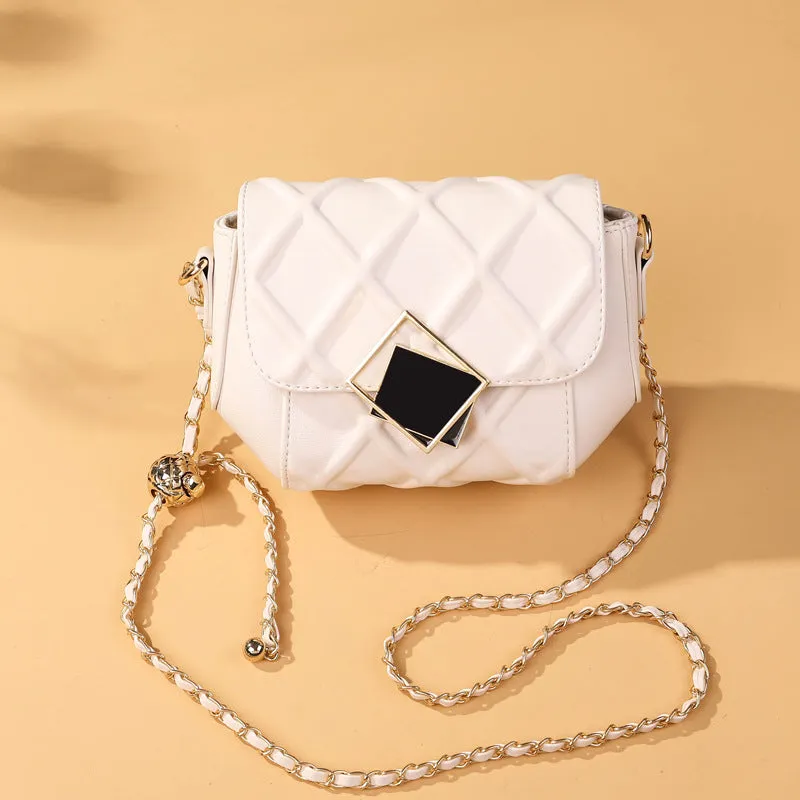 "BLACK/WHITE DIAMOND PATTERN CHAIN" BAG  UB2424
