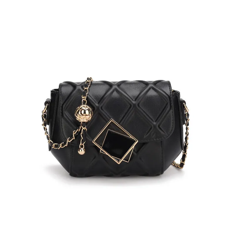 "BLACK/WHITE DIAMOND PATTERN CHAIN" BAG  UB2424