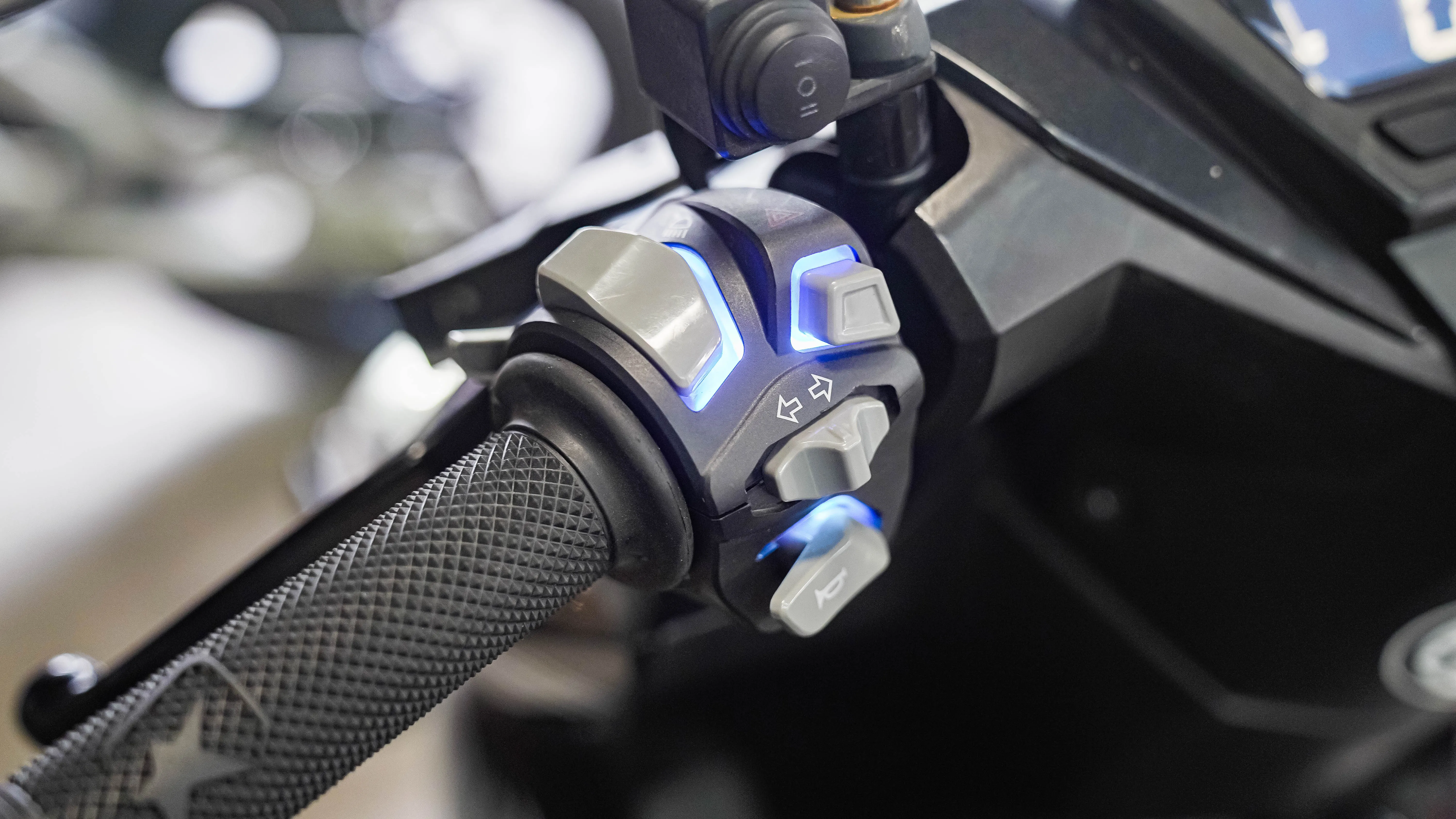 RACING BUMBLEBEE SWITCH