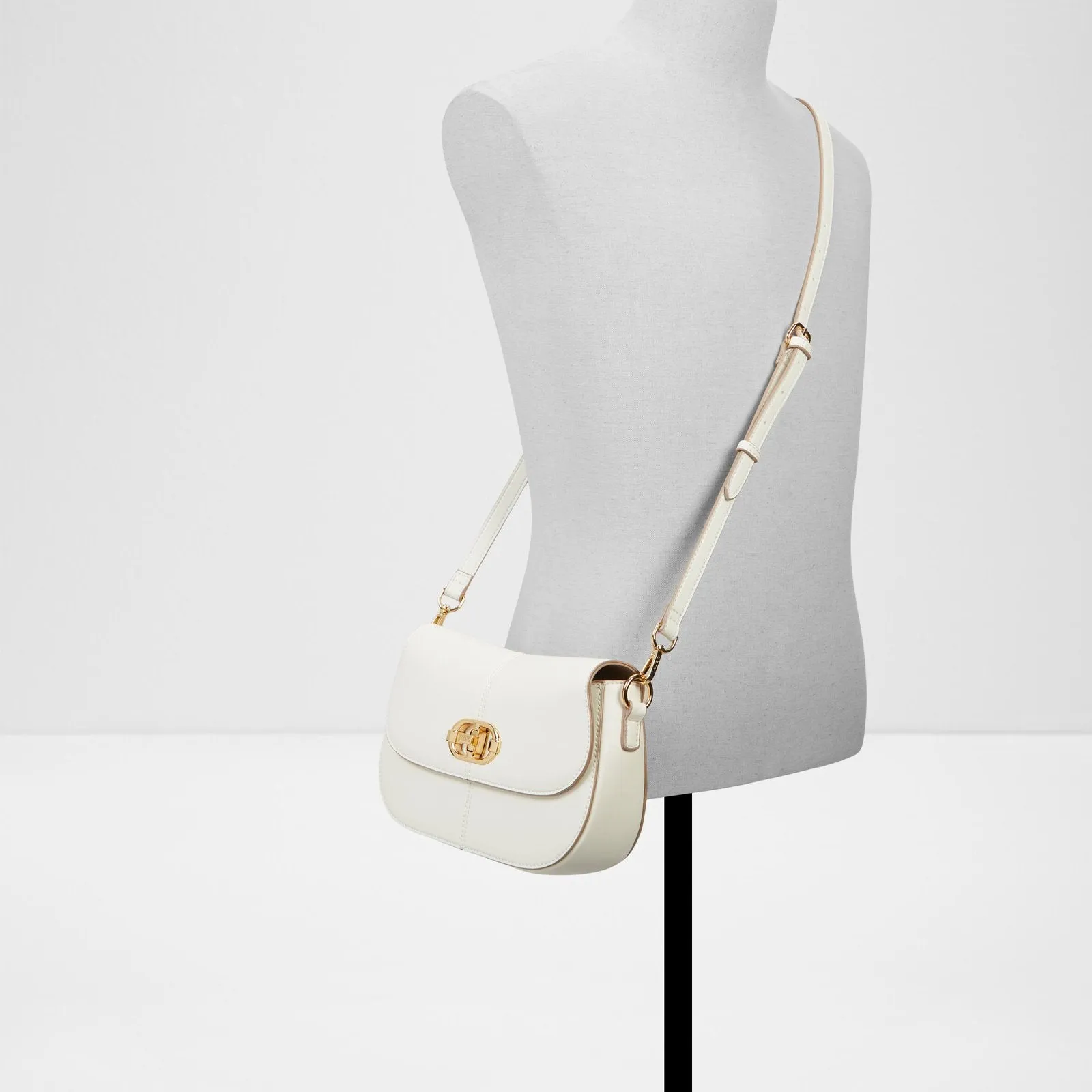 Ruyana / Shoulder Bag