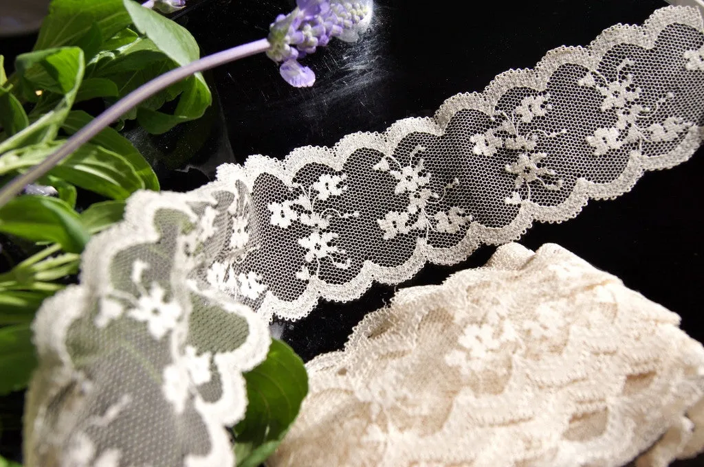 Soft Galloon Floral Lace Trim 2¼" wide - Cream