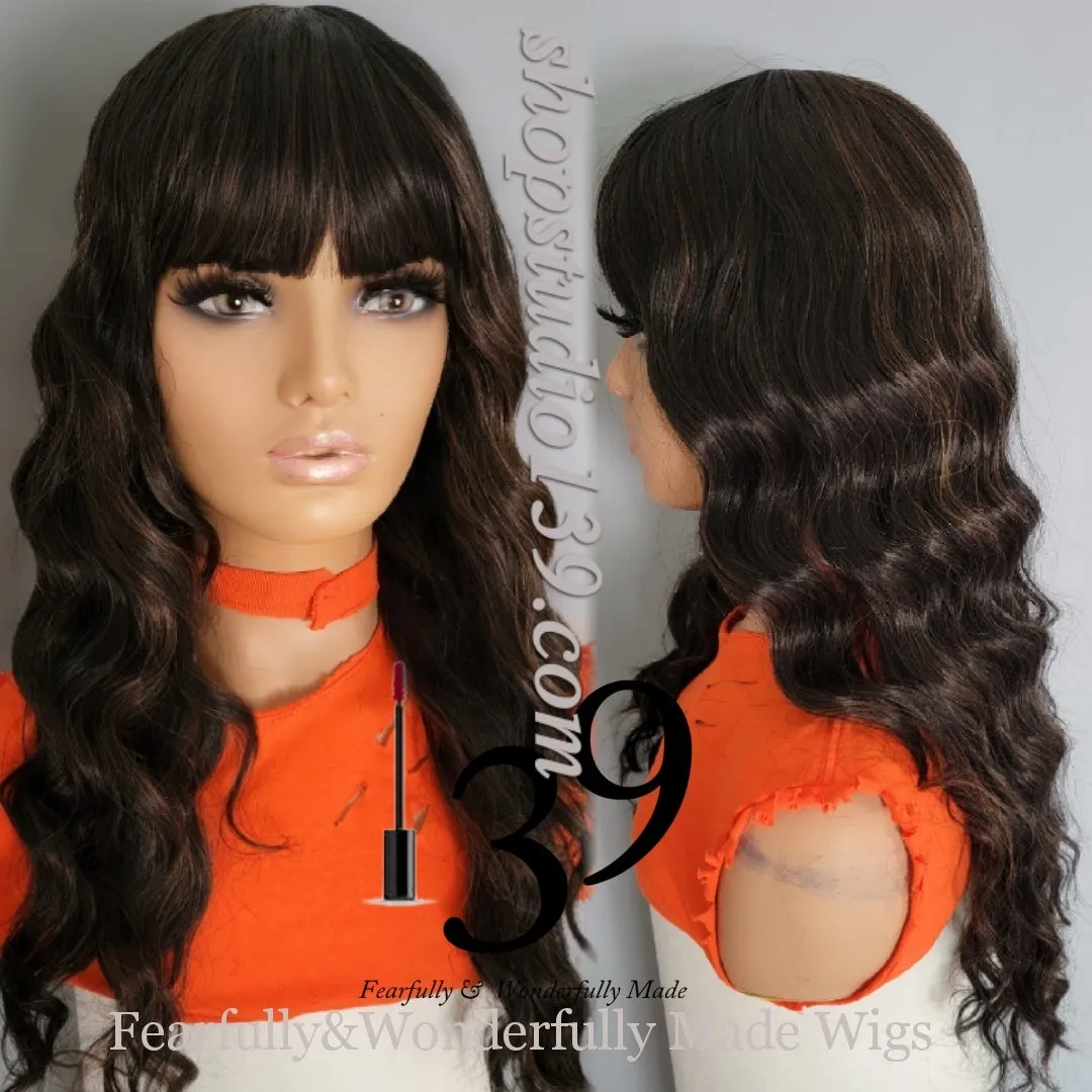 (Spice) Wavy Bang Wig with closure