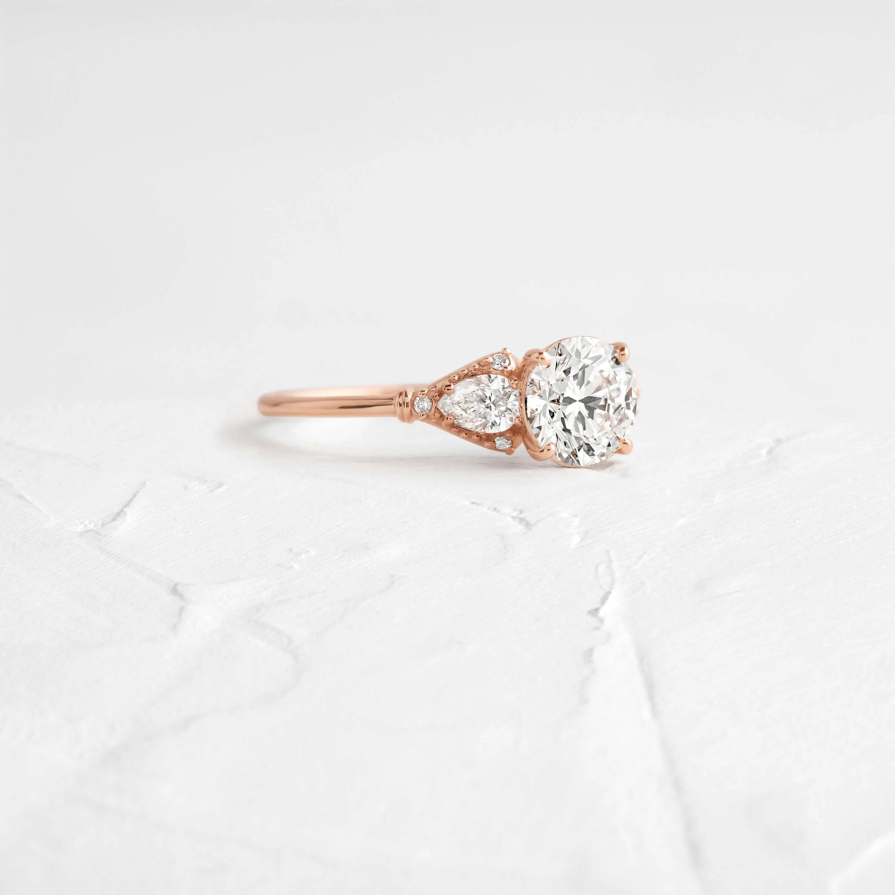 Sunlit Ring, Round Cut