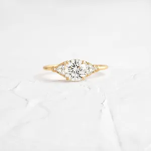 Sunlit Ring, Round Cut