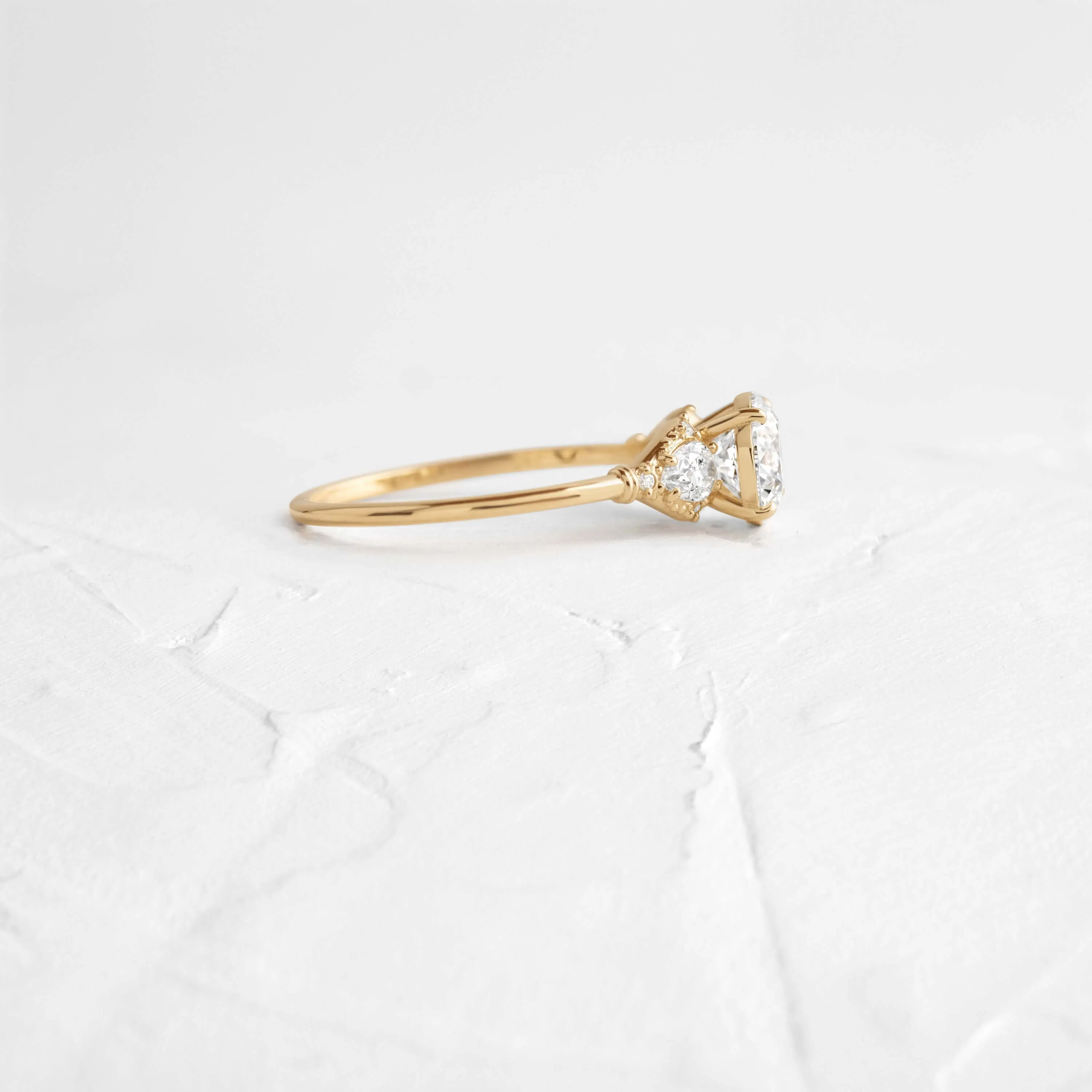 Sunlit Ring, Round Cut