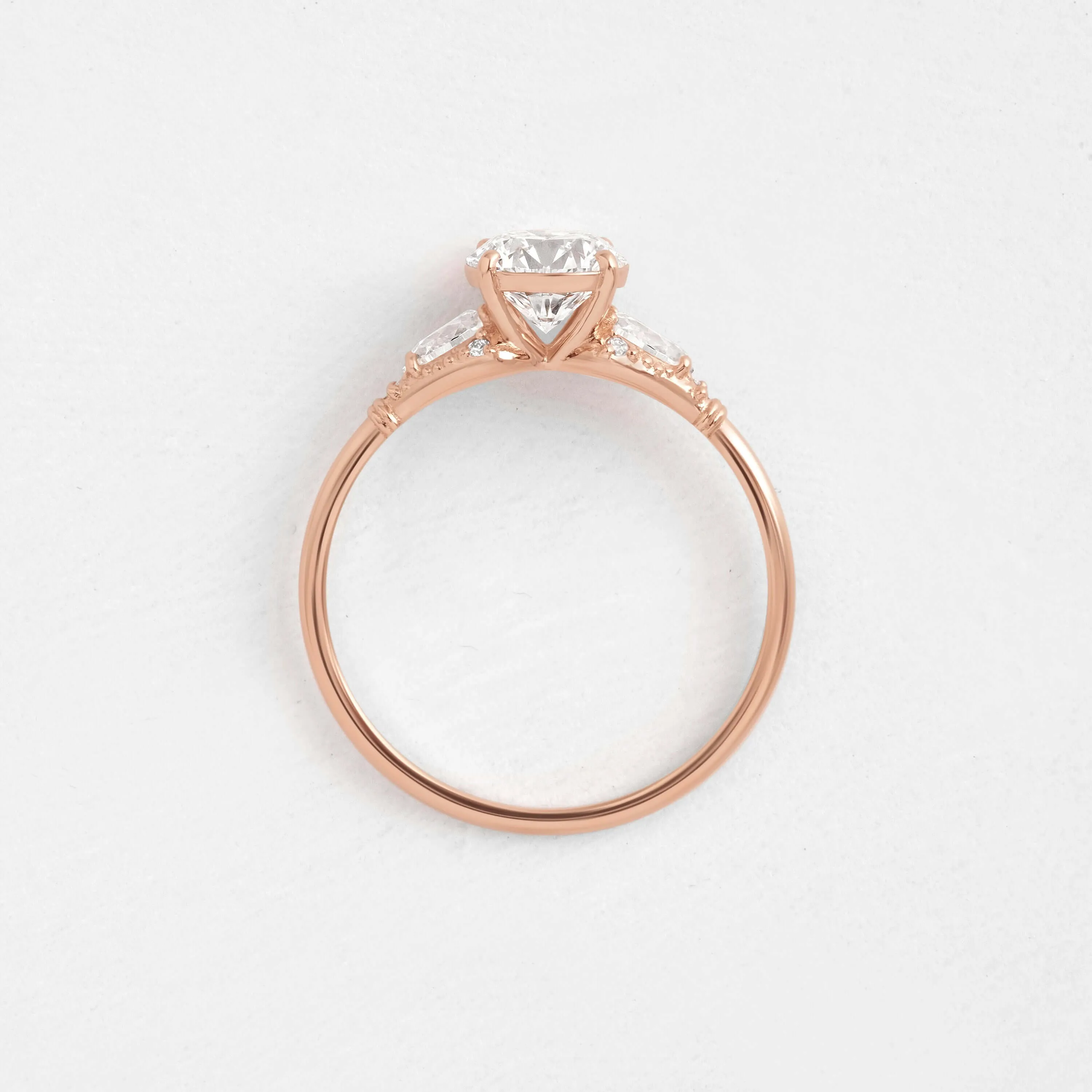 Sunlit Ring, Round Cut