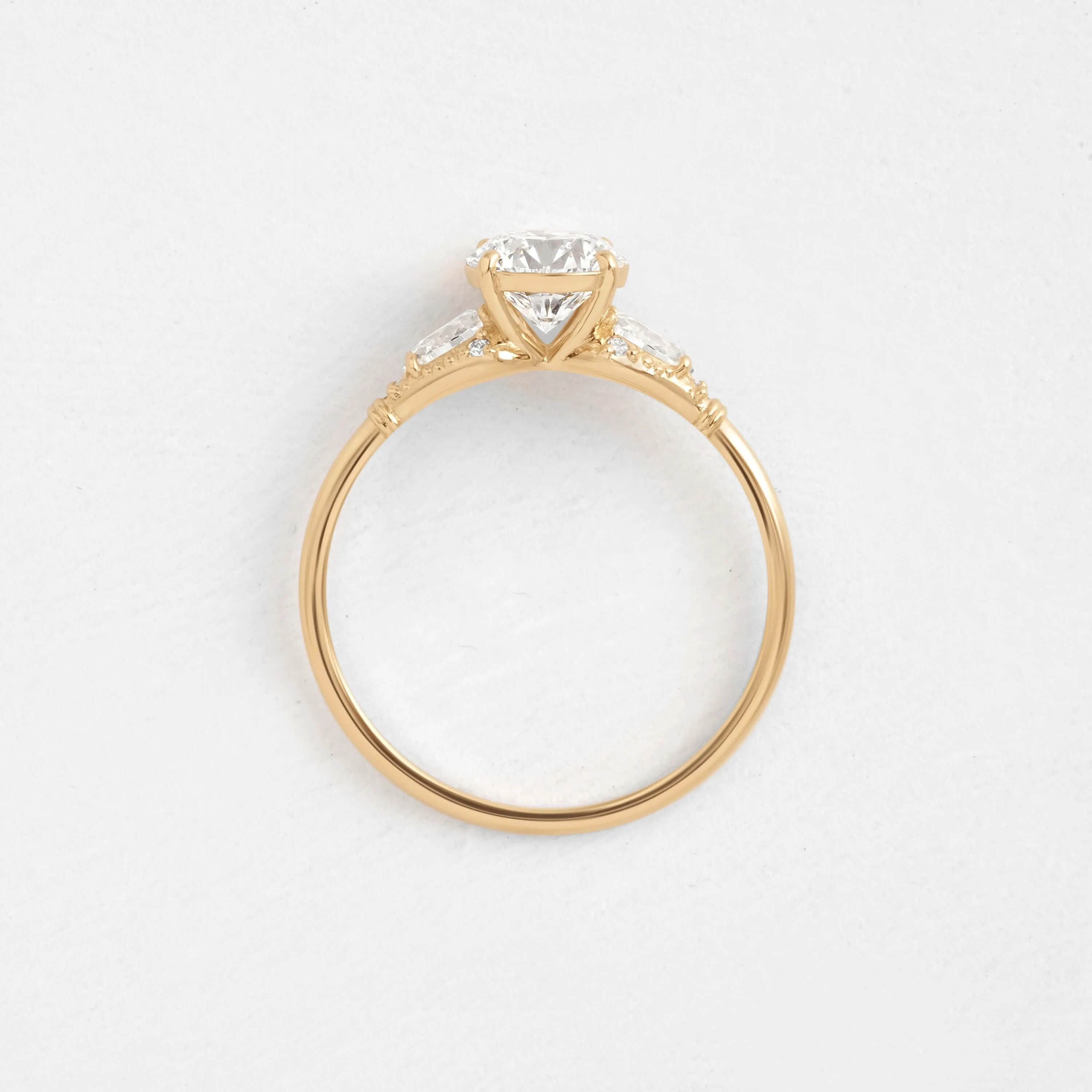 Sunlit Ring, Round Cut